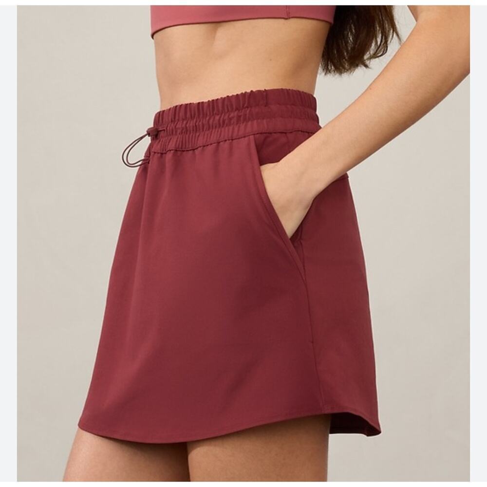 Athleta Dawn High Rise Skirt Red Maroon Wine Sz Small